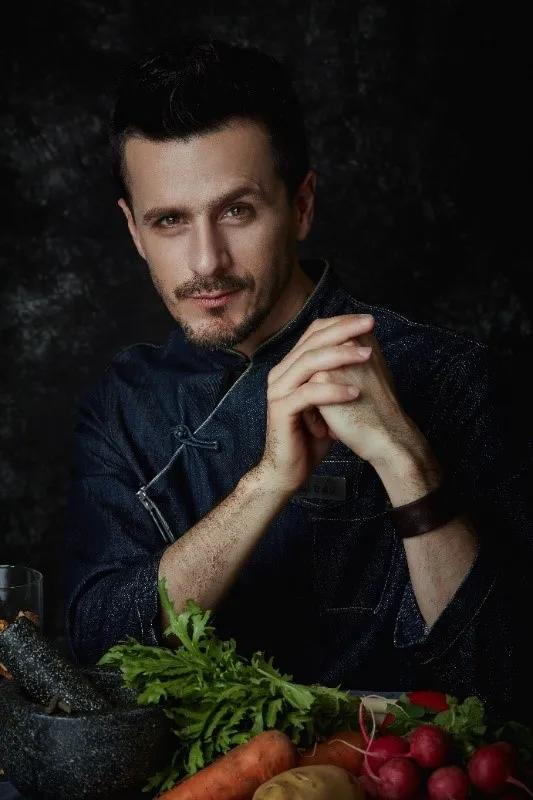 法国大厨安闹闹出席首届全国糖酒会美食挑战赛