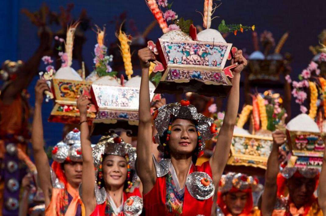 藏族的传统妇女节白拉姆节一个让藏族男人们都不敢上街的节日
