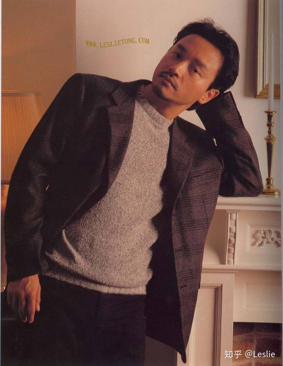 你们觉得有胡子的张国荣好看还是没胡子的