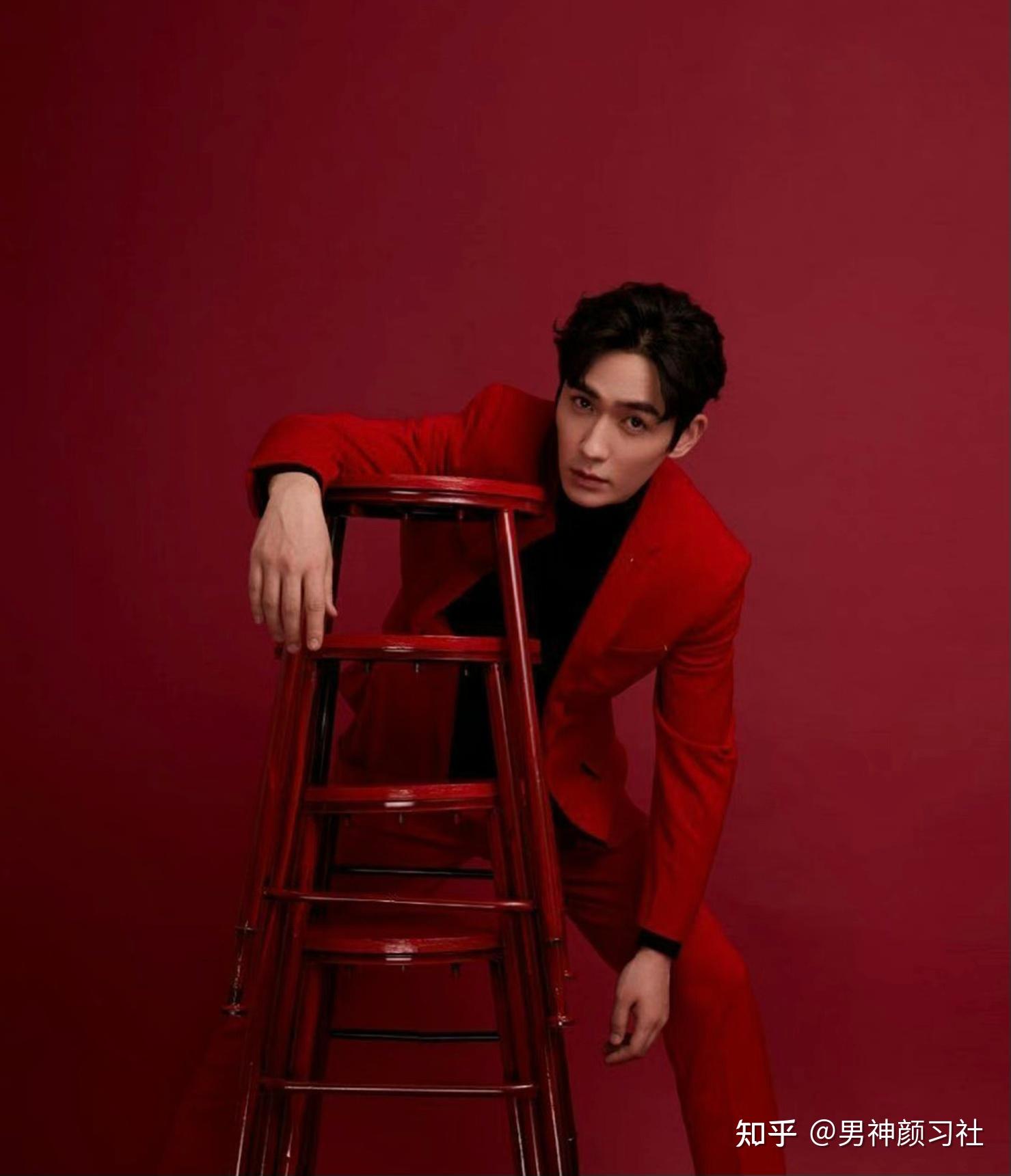 明侦白敬亭红西装第几期