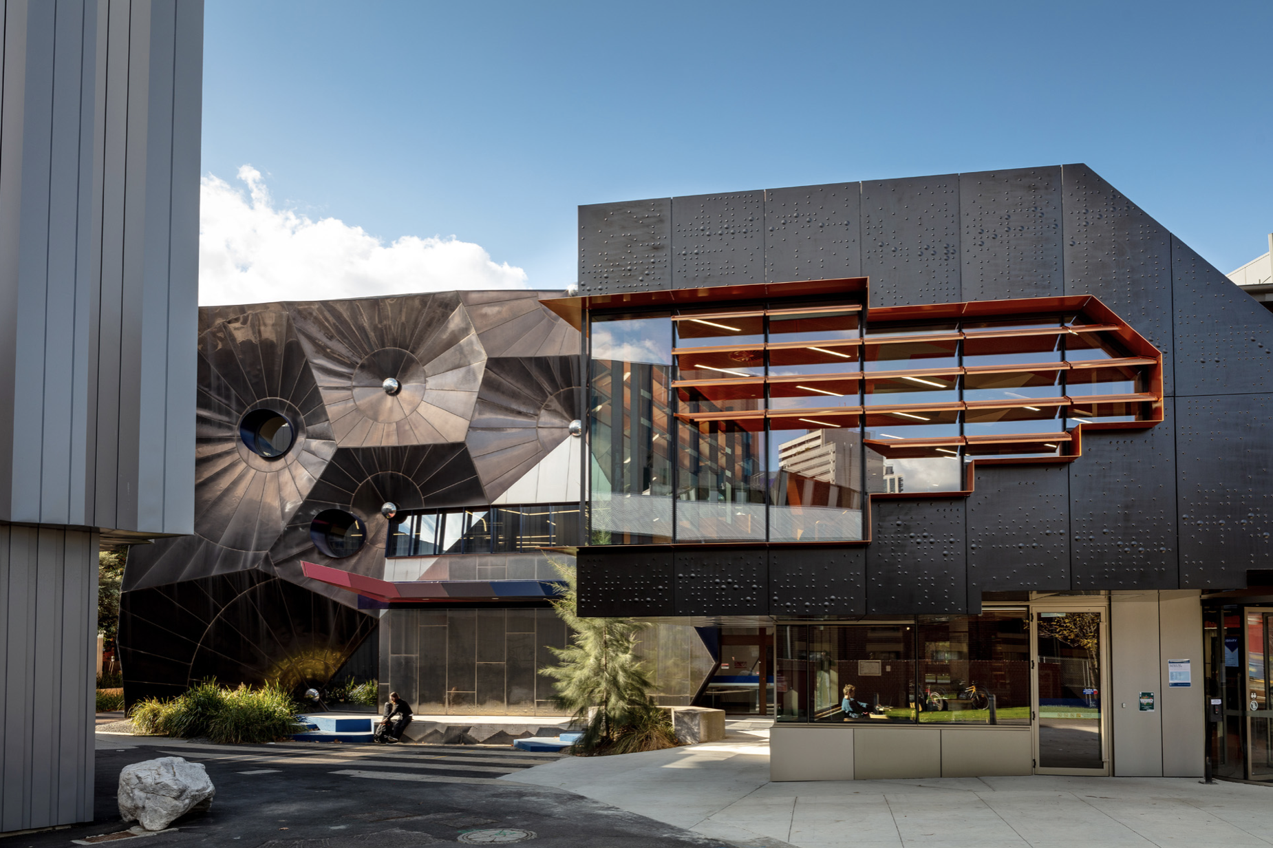 英国利兹音乐学院不是利兹大学音乐学院和墨尔本大学选哪个