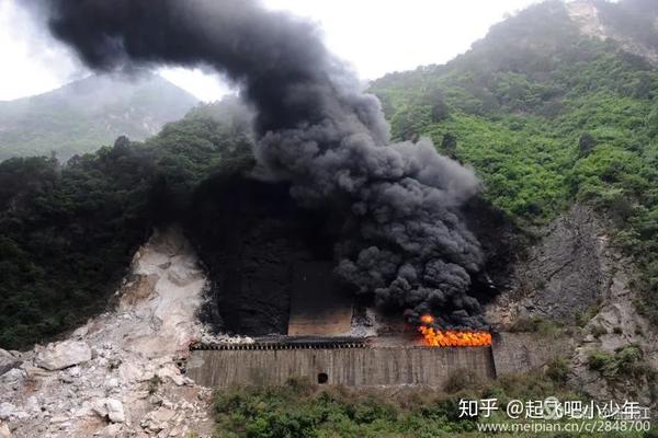 512汶川大地震12周年回看   宝成铁路陇南徽县境内109隧道抢险283小时