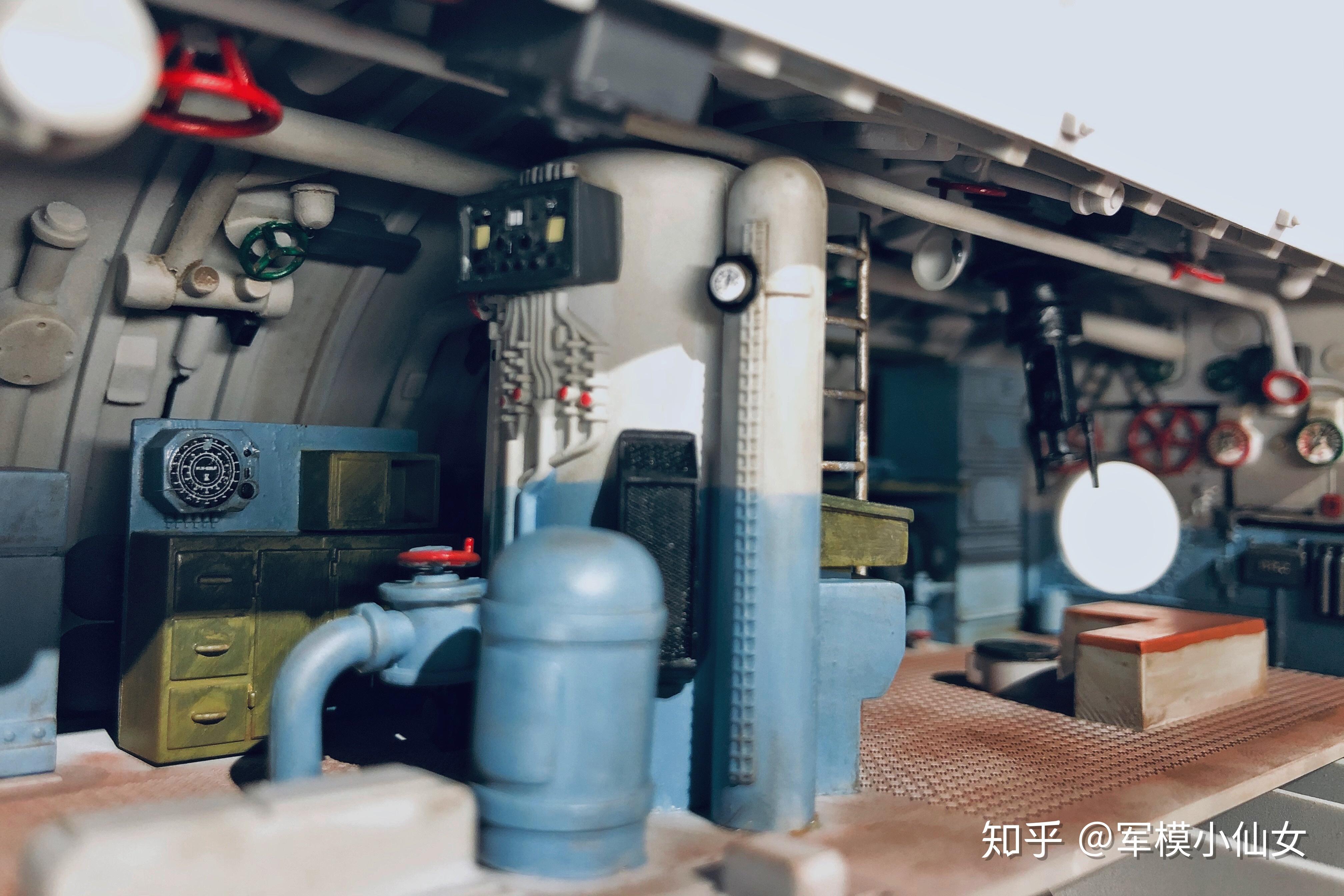 视频军模上色u艇中央控制室