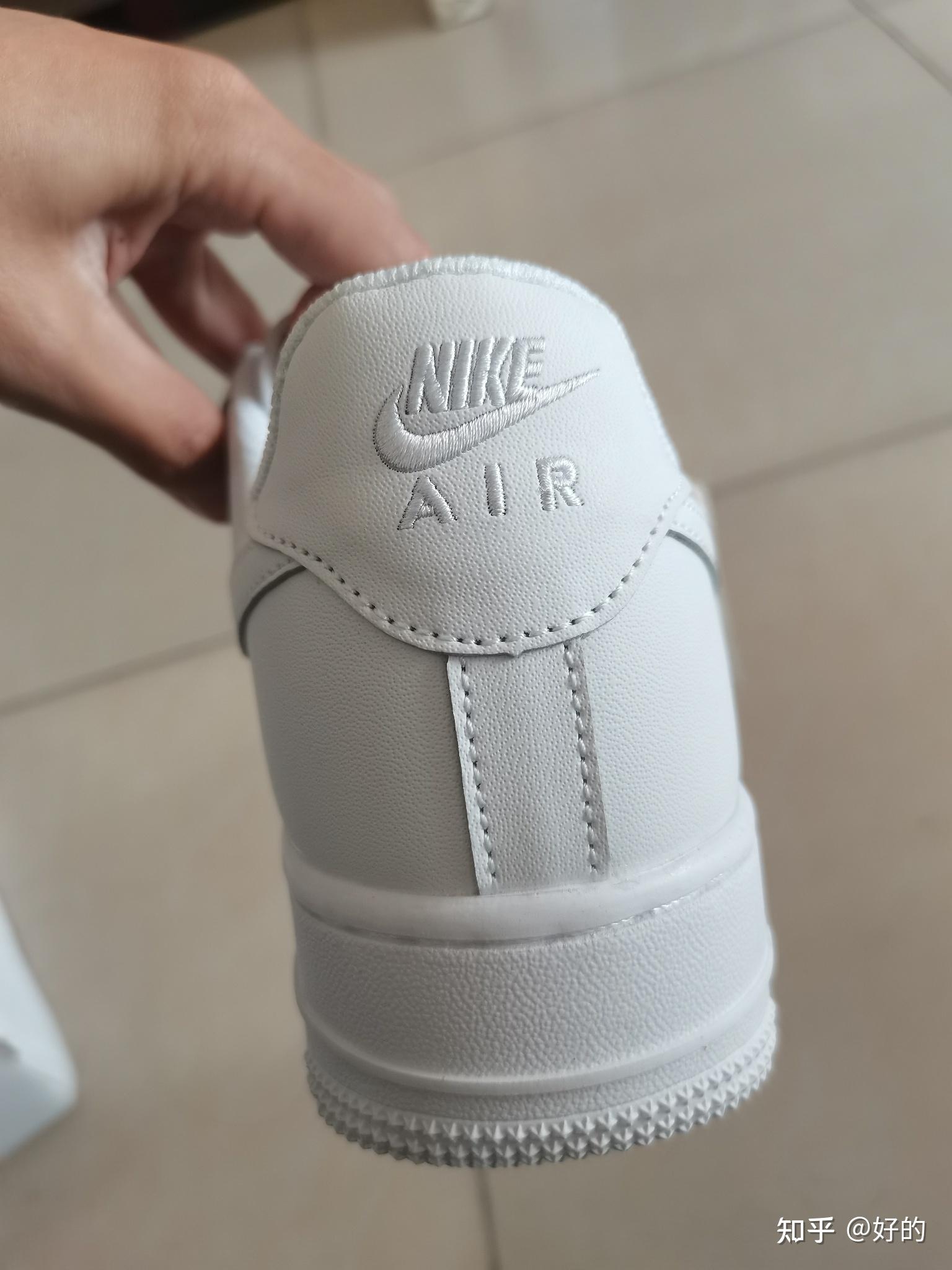 刚入手的af1吴亦凡同款麻烦看看是不是真的