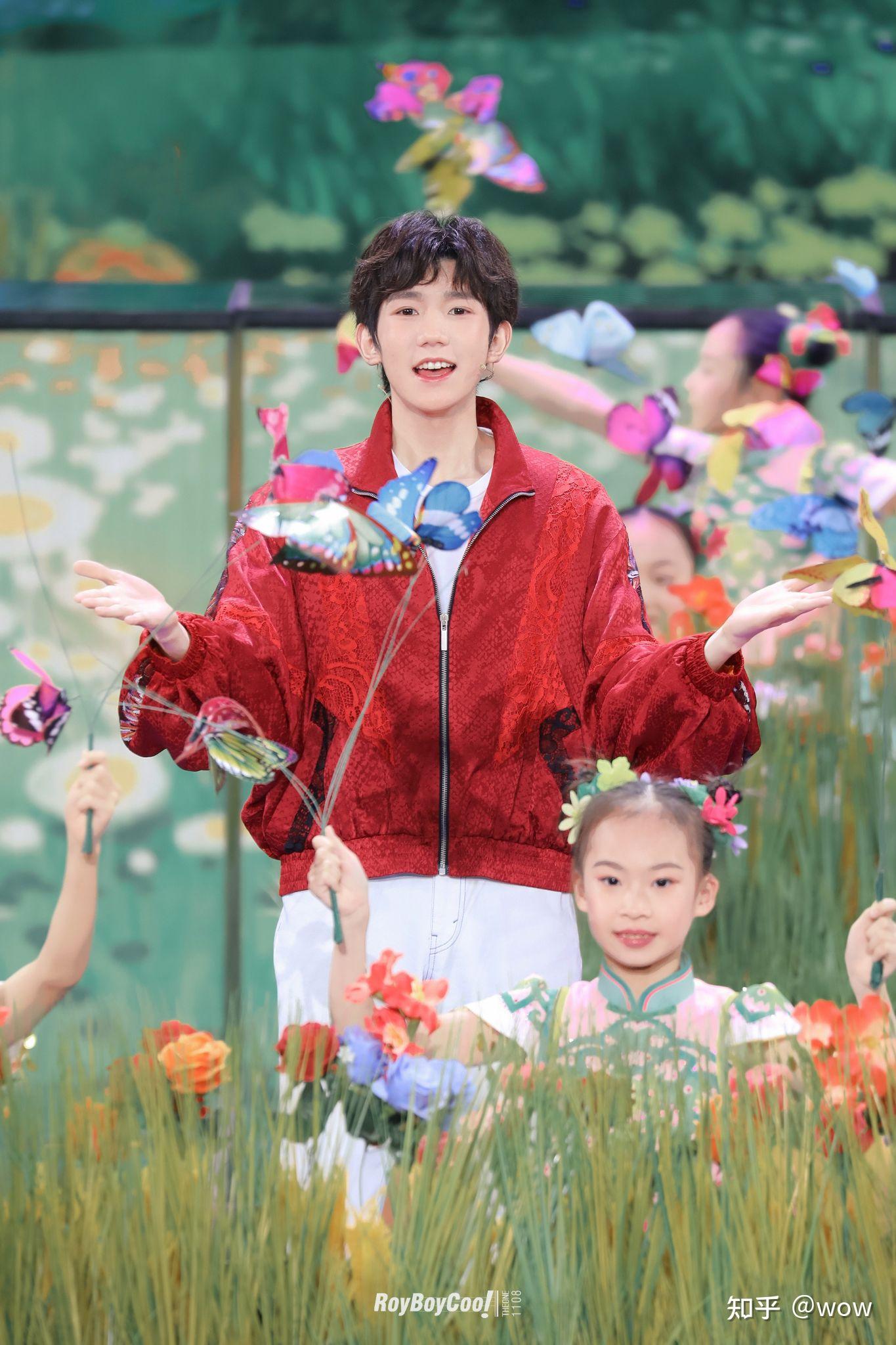 如何评价王源,月亮姐姐和洛天依的《听我说》? - 知乎