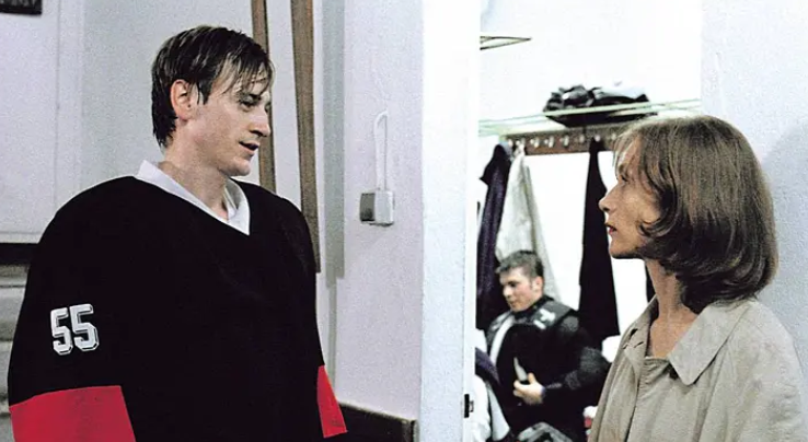 如何评价电影钢琴教师