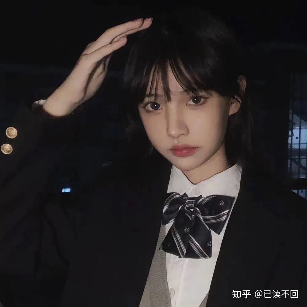 姐妹们有没有好看的短发女生头像呀