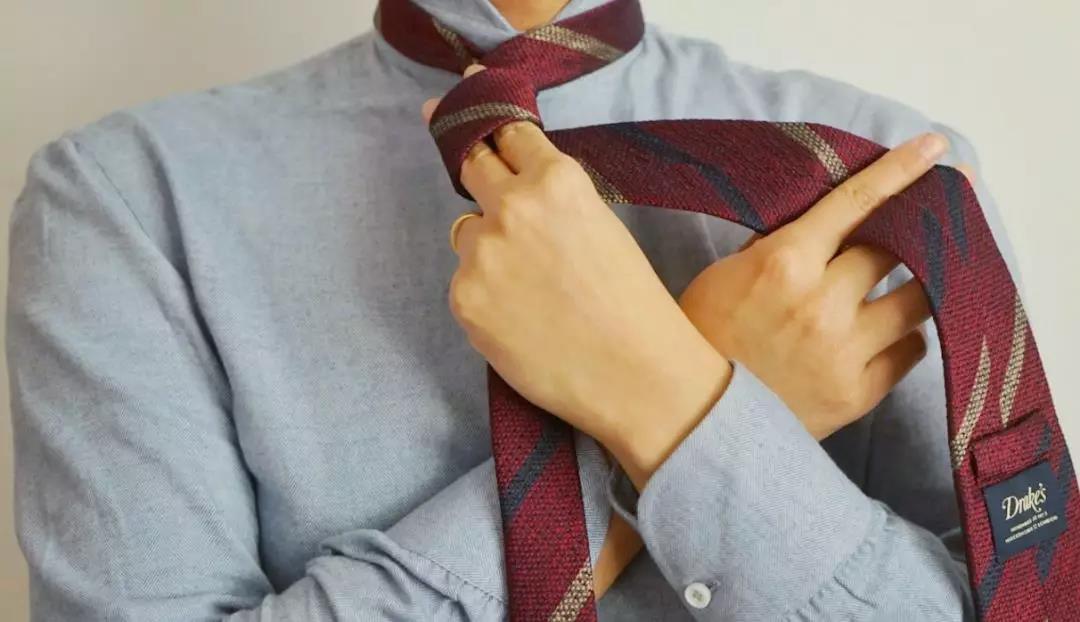 系不好领带不是因为你手笨而是没人说过这些细节