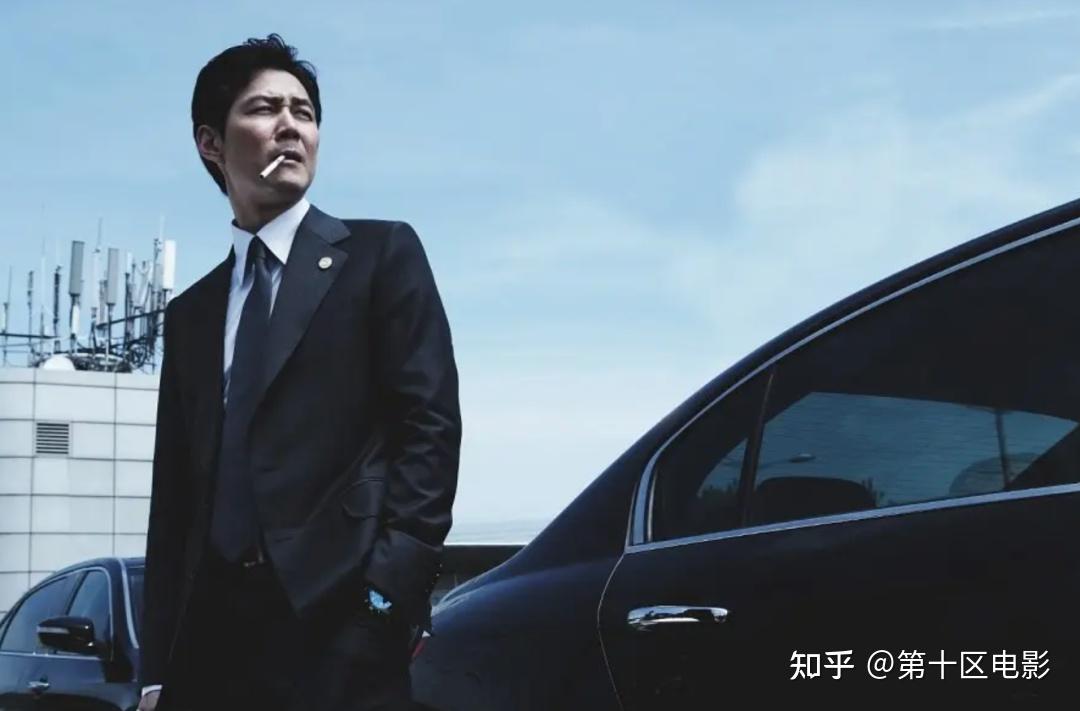 李政宰 / 崔岷植 / 黄政民 / 宋智孝导演:朴勋政第八名:《新世界