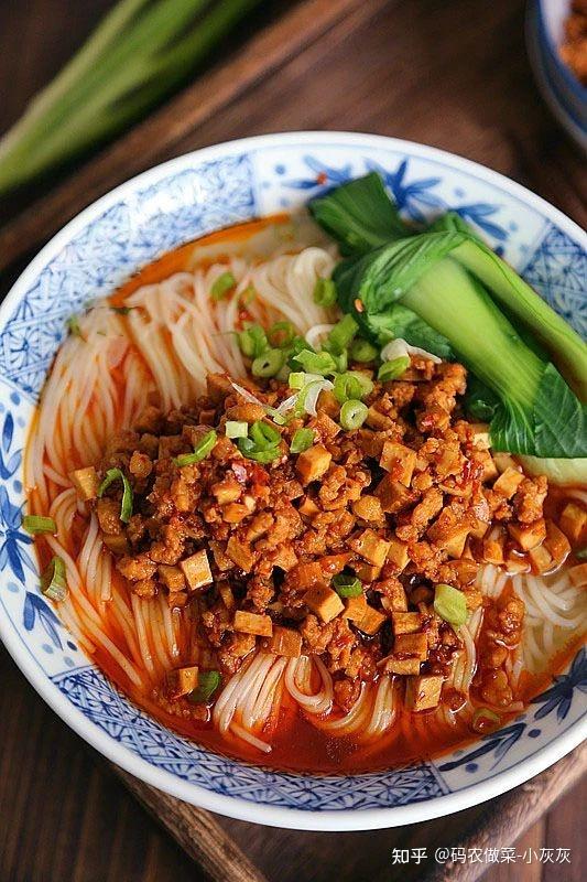 豆干肉臊子面做了才知道原来挂面也可以这么好吃