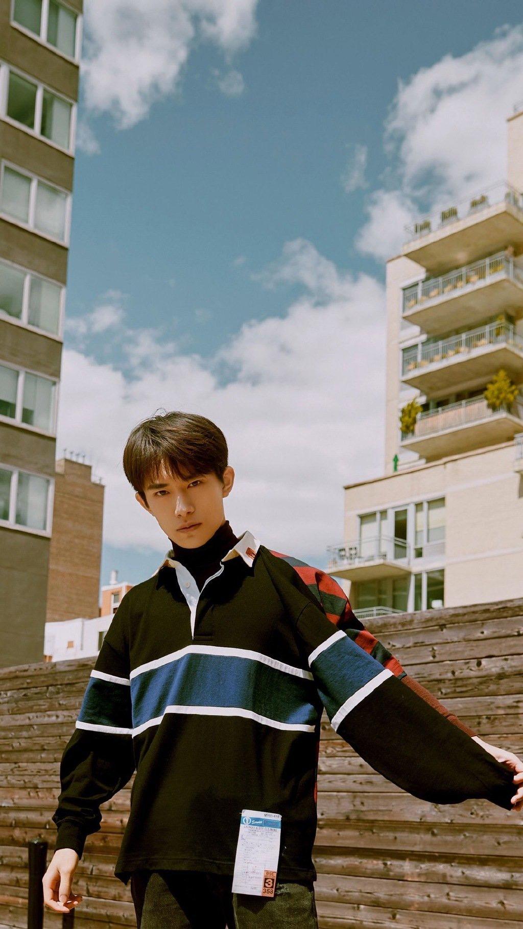 有没有易烊千玺的壁纸让人看一眼就能被激励