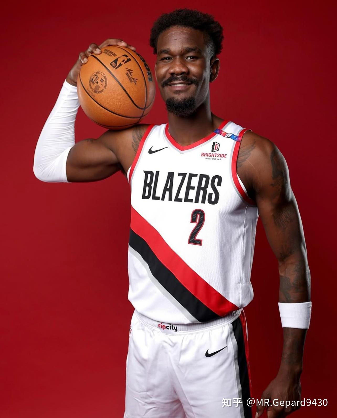 艾顿是真的软,还是不满太阳教练组和管理层,故意打的软呢?