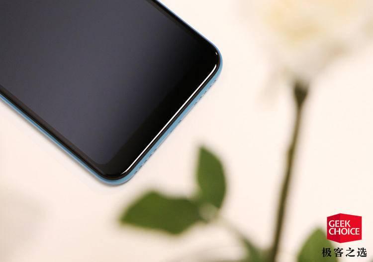 红米6pro上手小巧全面的千元刘海屏手机