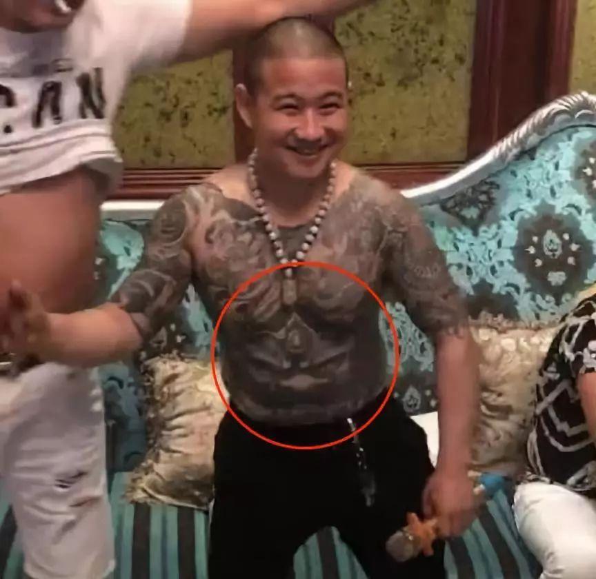 刘海龙的纹身是什么图片