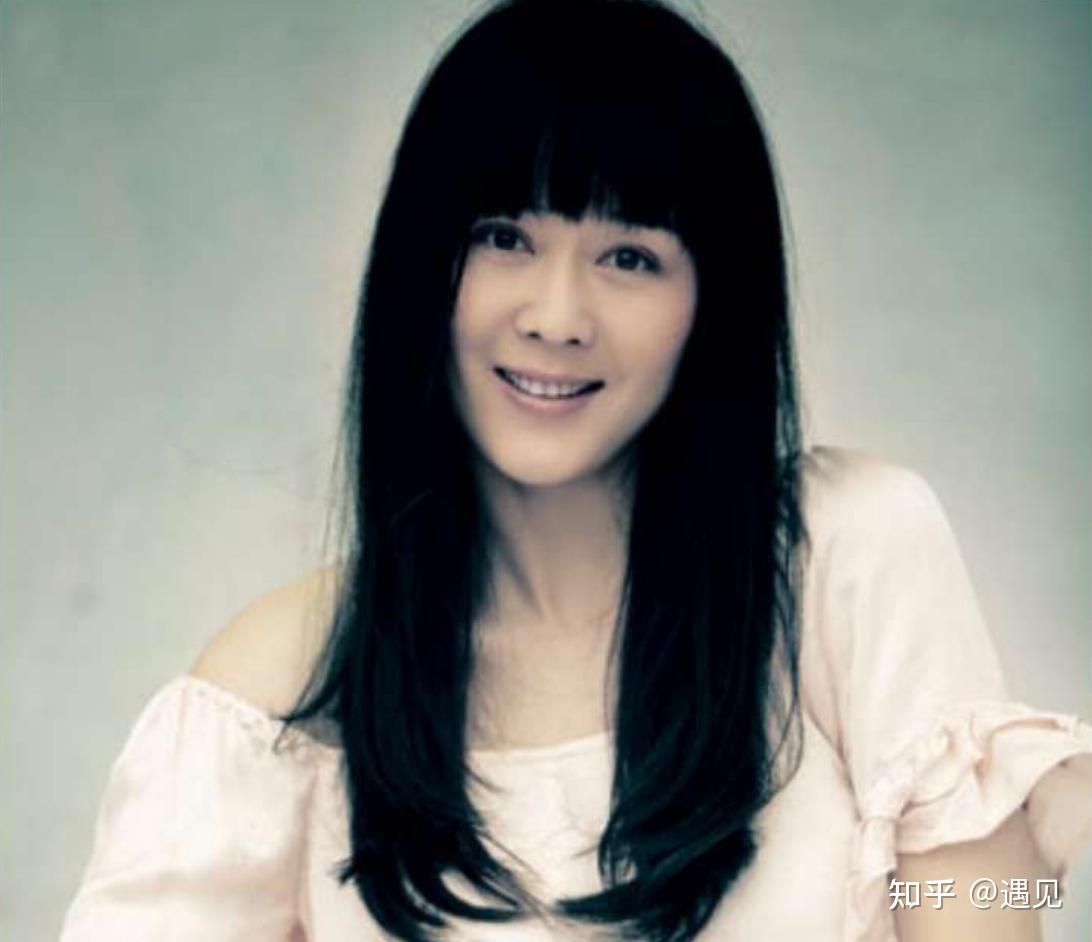 著名演员李琳：与名导离婚又再婚，人生现状怎样了？ - 知乎