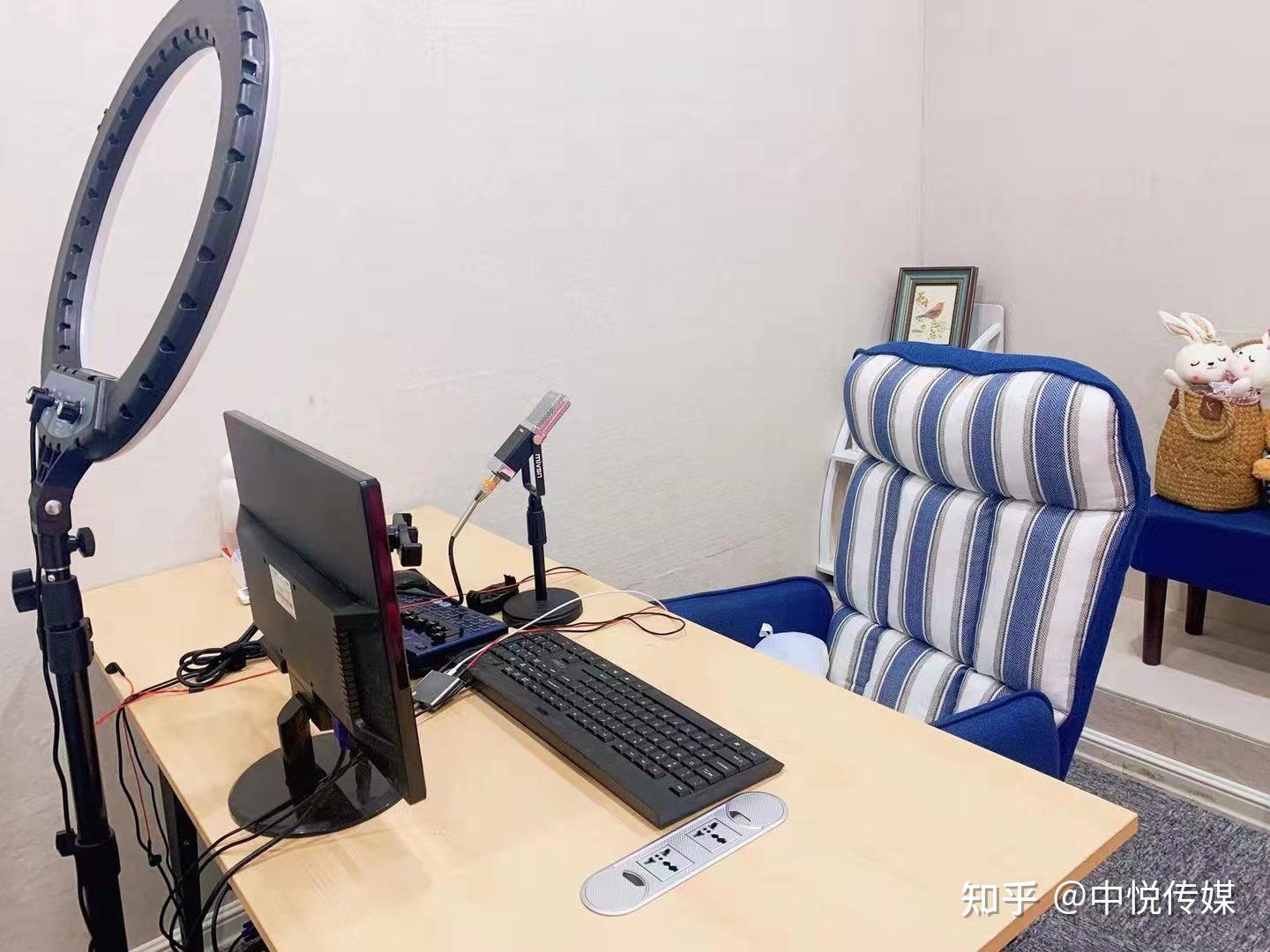 公司目前现有全职主播月收入最高可达二十万以上,主播人均月收入稳定