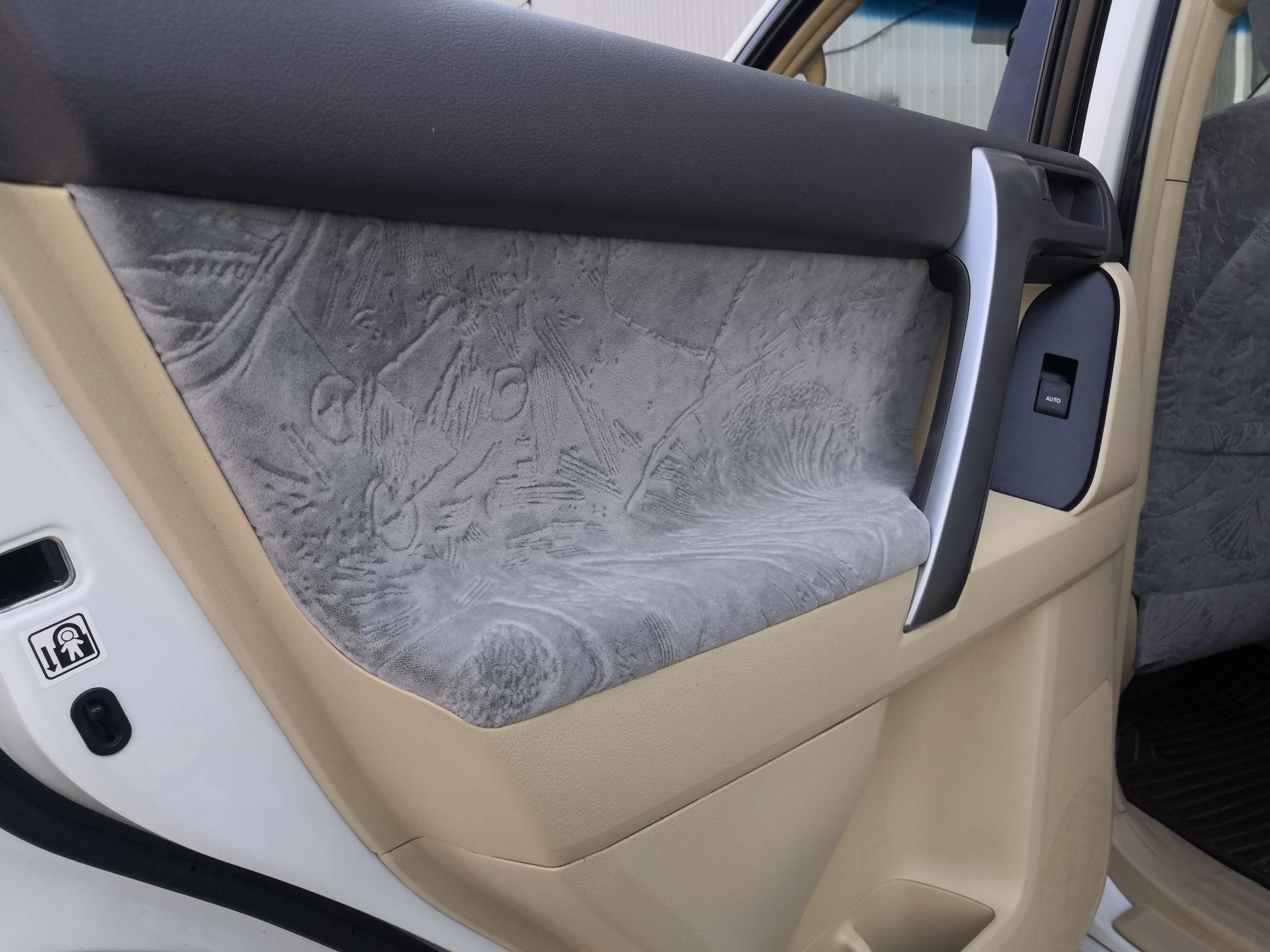 地球是圆的兜了一大圈丰田霸道内饰回归绒布