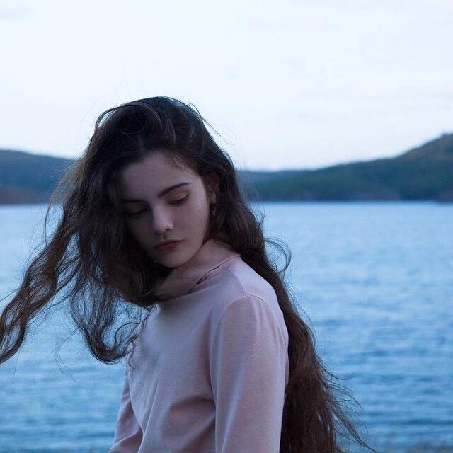有没有哪些漂亮的外国女生的头像