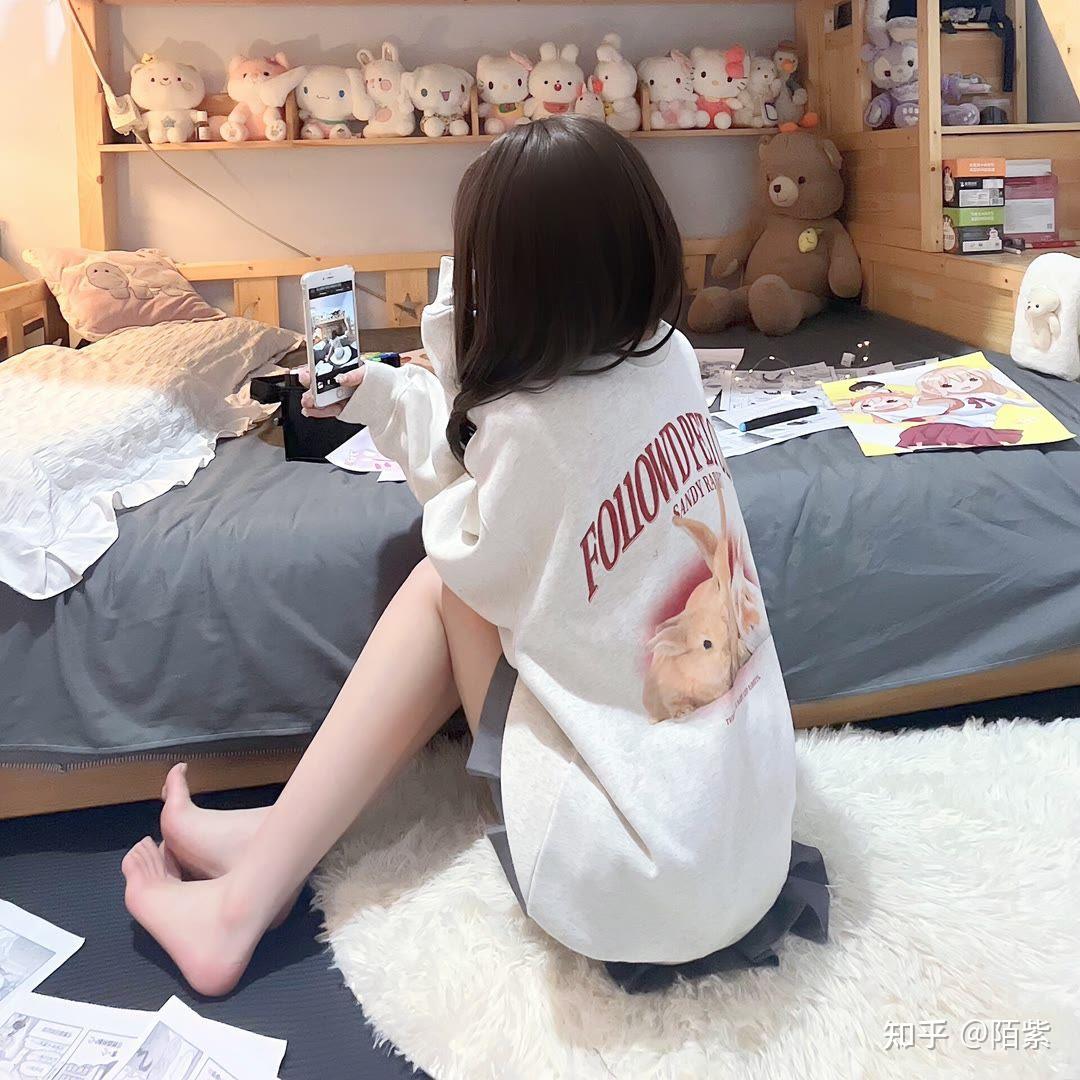 光脚小美女有多迷人 - 知乎