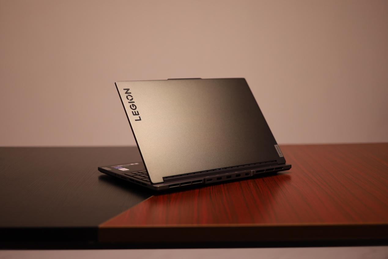 新模具新定位联想拯救者y9000x2022评测