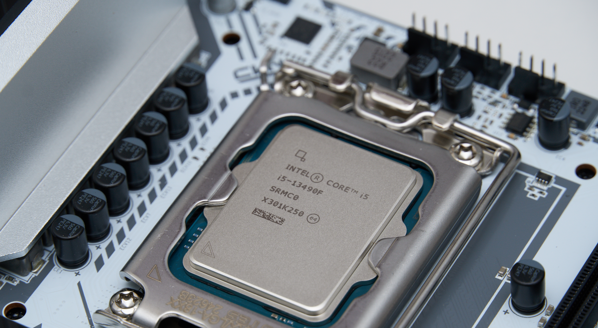 黑盒特供定位中端intel酷睿i513490f性能简测