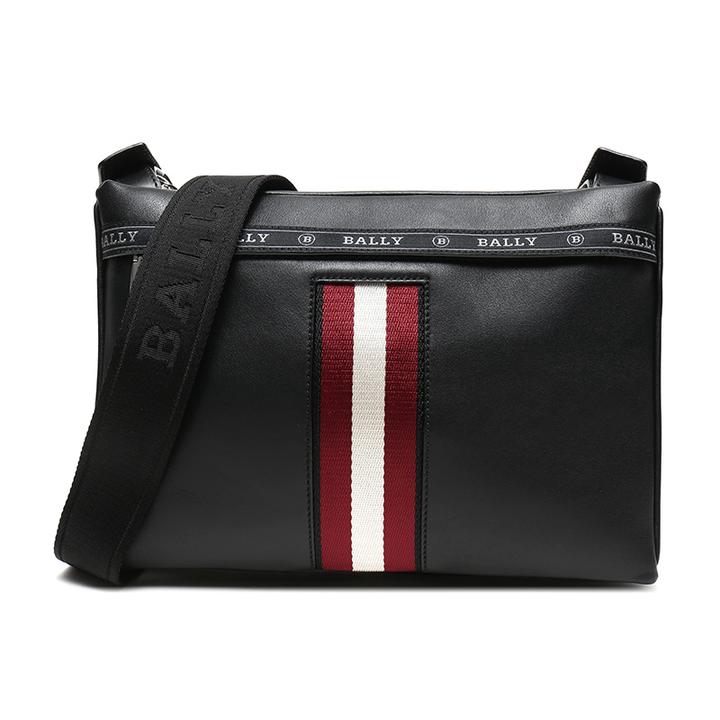 这个牌子就不是很有名了,偏小众一些,不过款式设计上很时尚好看bally