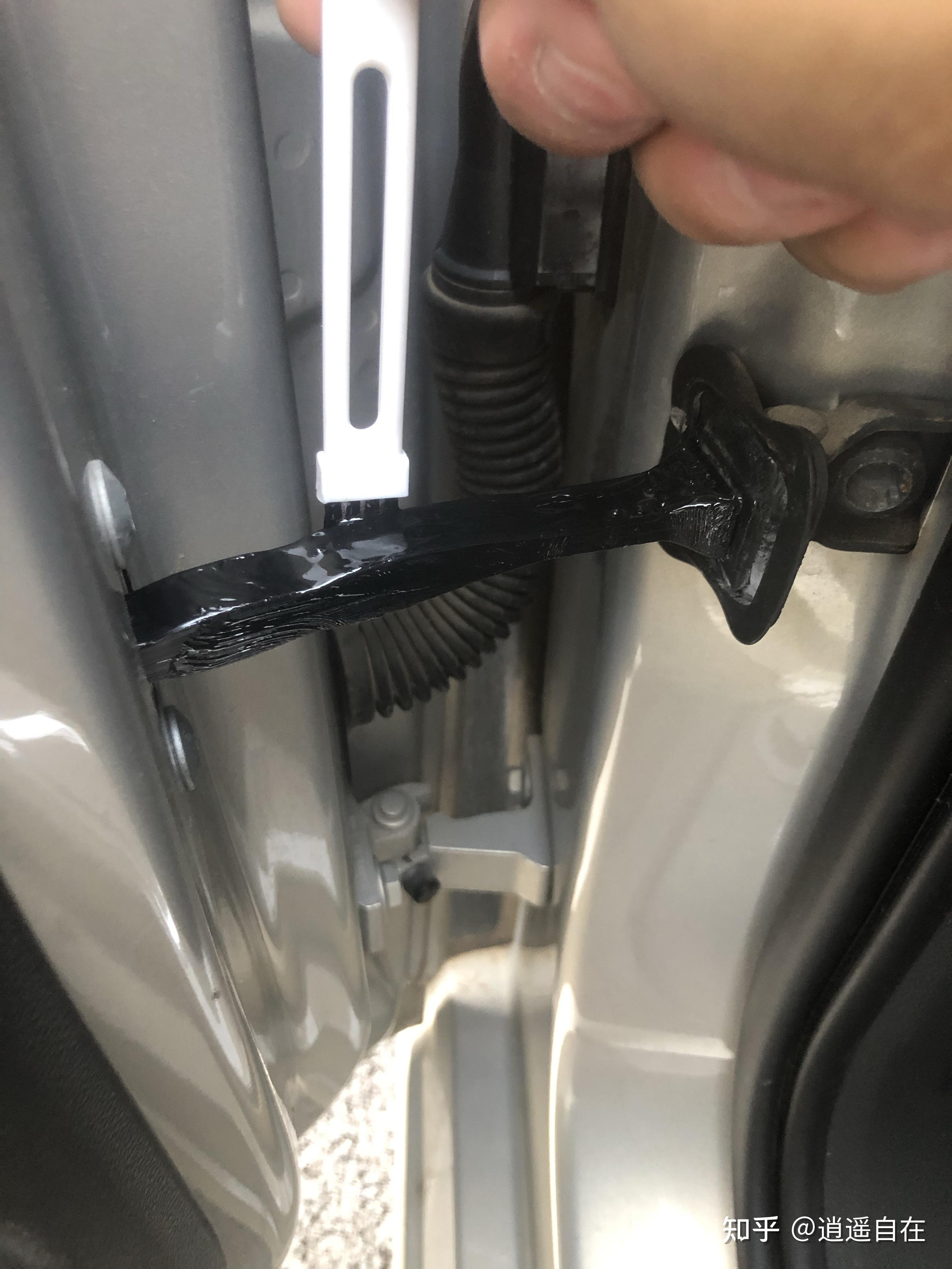 爱车养护之给车门铰链做个小保养