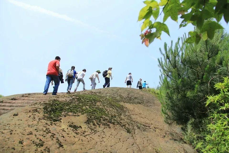 紅巖嶺停車場—紅巖嶺登山步道—飛拉達服務中心—朱家崗—腳跡巖渡口