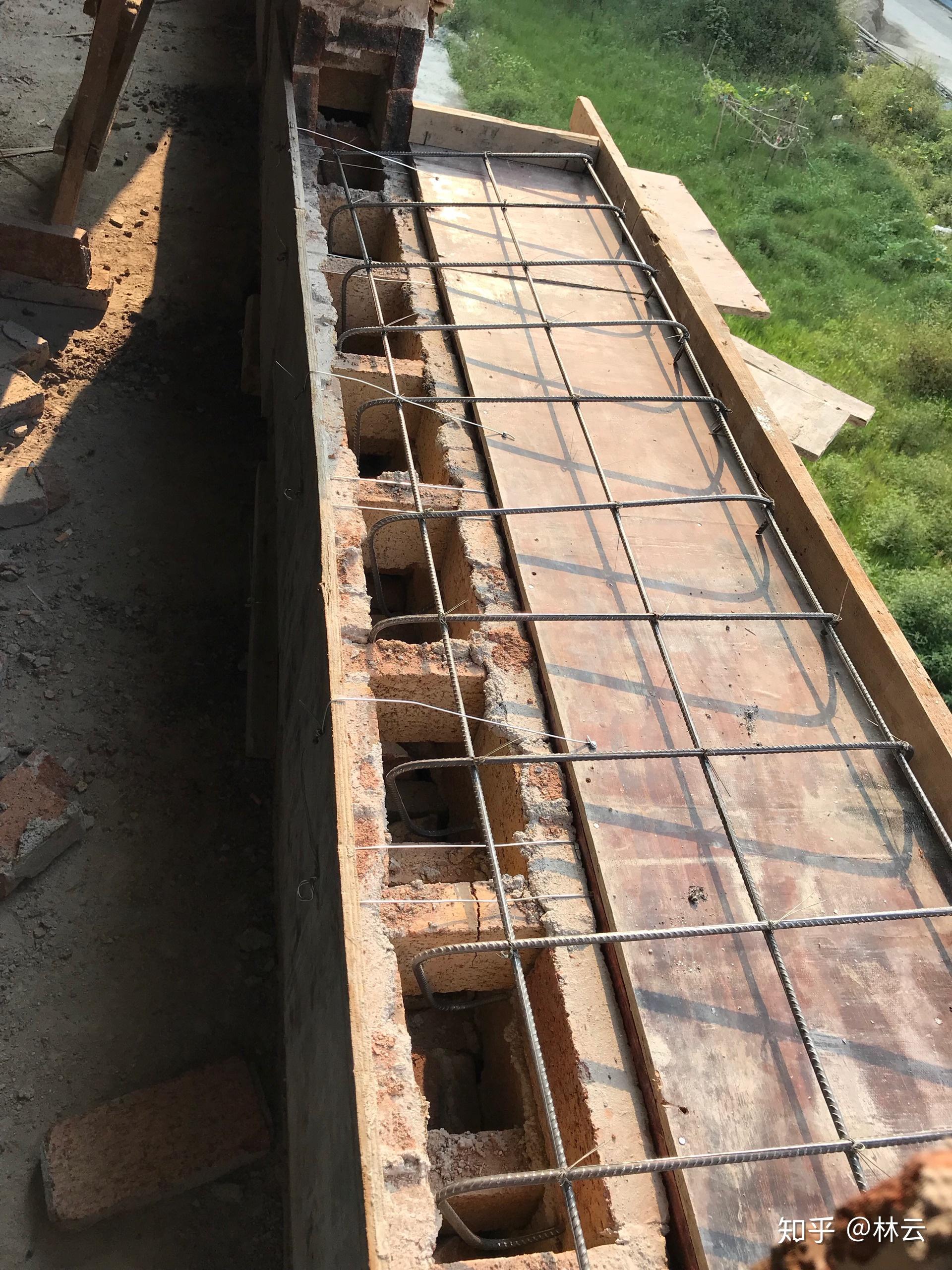 是24空斗墙加的飘板可以上人吗