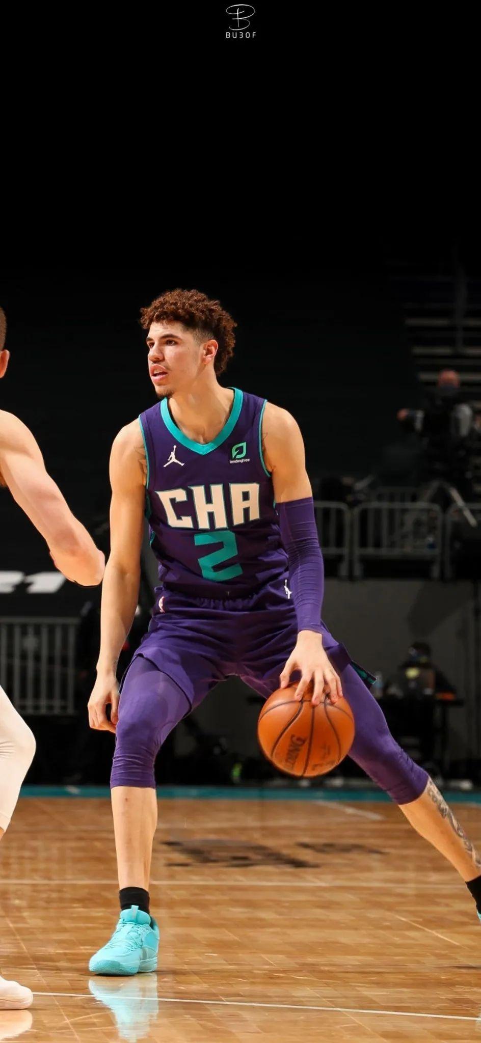 篮球壁纸天妒英才手腕骨折三球大图