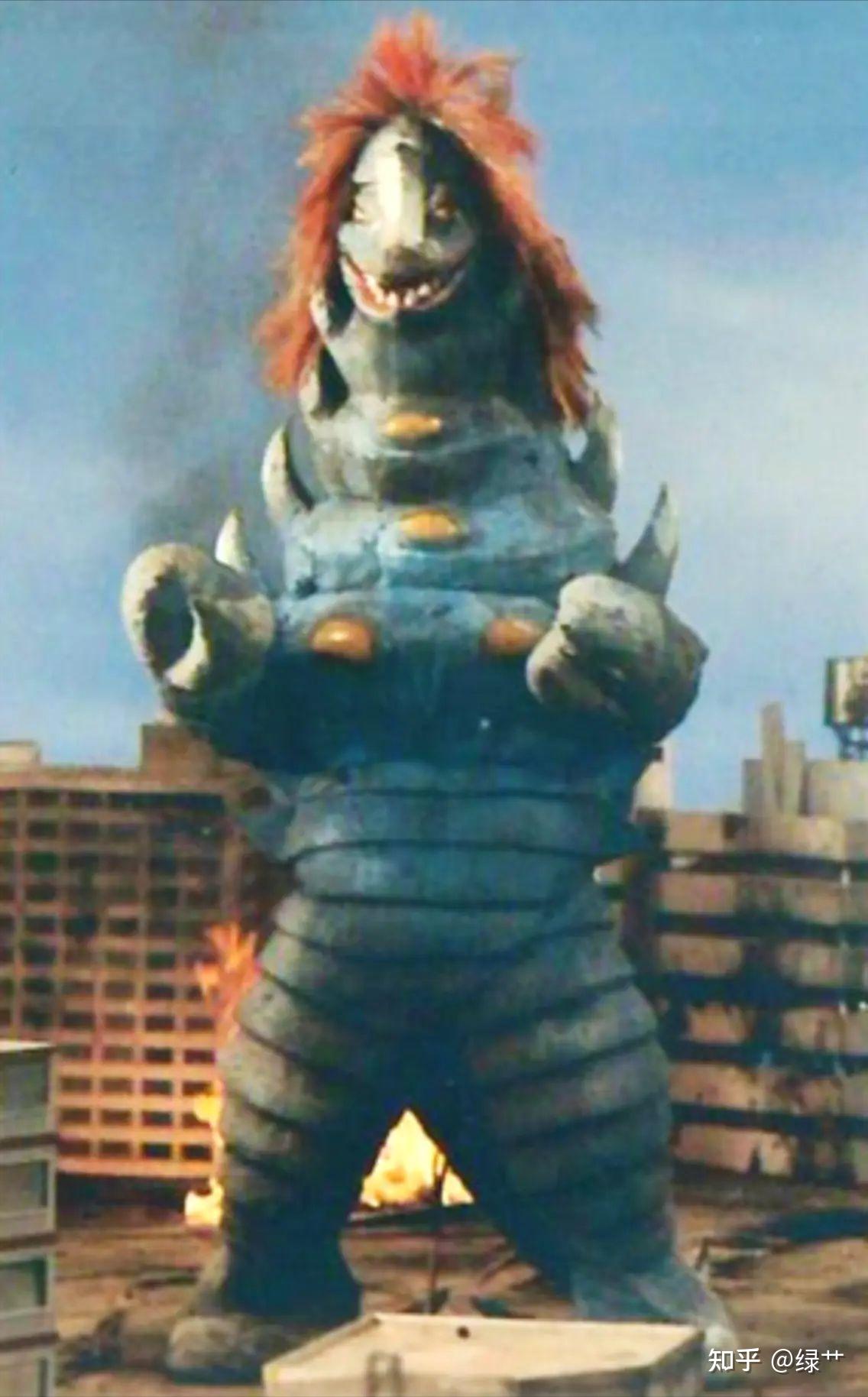 紧接上集,直树战败后,安莫伦星人出现了,因为直树不听劝告,导致战败