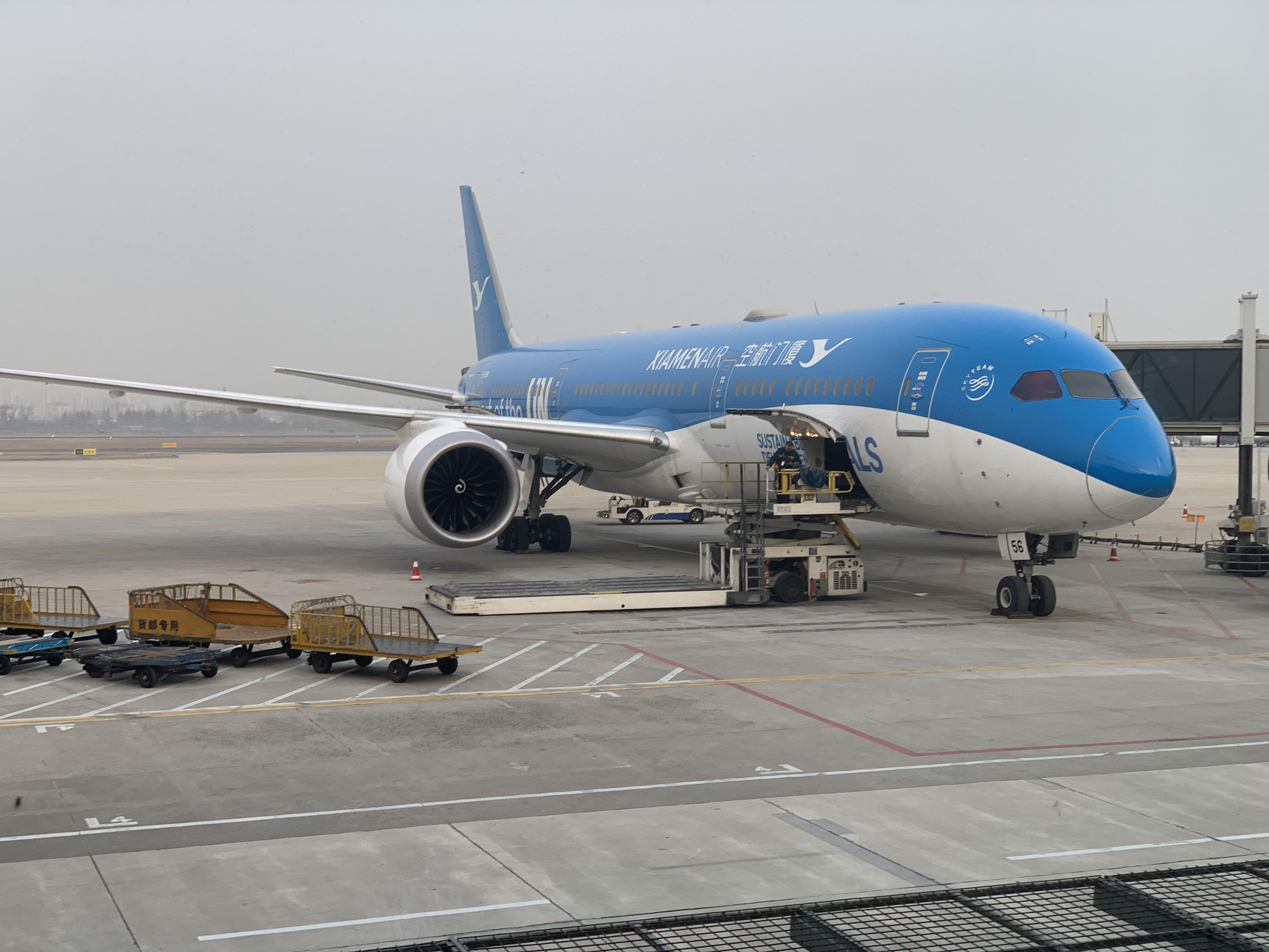 Xiamen Airlines Takes Delivery of First Boeing 787 Dreamliner ...