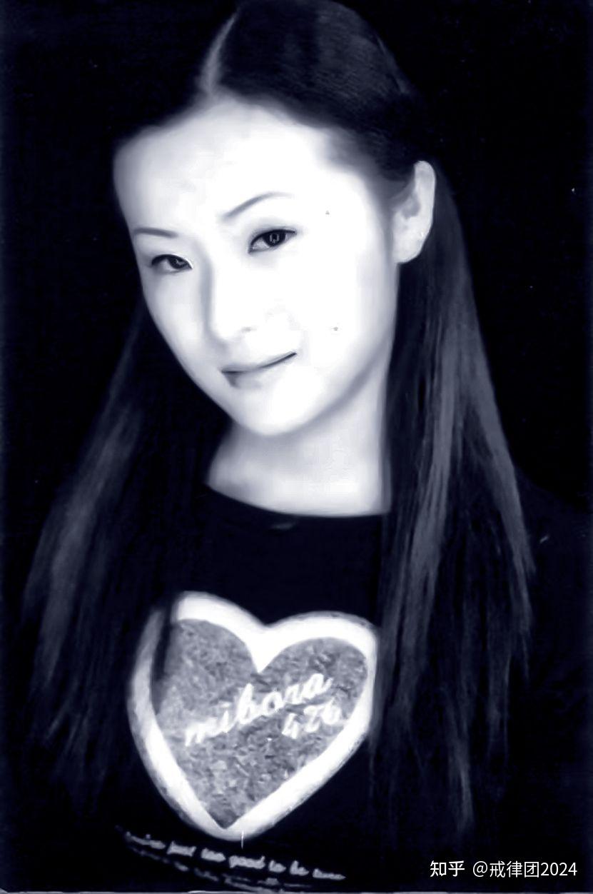 戒律团2024年6月7日黑龙江电视台20位女明星主持人蓝白背景