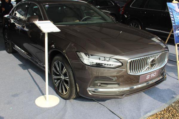 2021款沃尔沃s90实拍枫木棕配色很大气确定不考虑一下吗