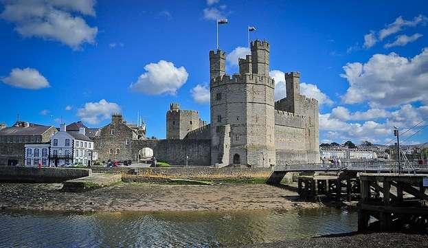 英国景点攻略:卡那封城堡 (caernarfon castle)