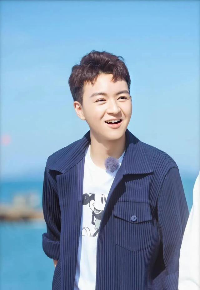 演员吴刚，用一盒冰激换来一个老婆，结婚31年零绯闻 - 知乎