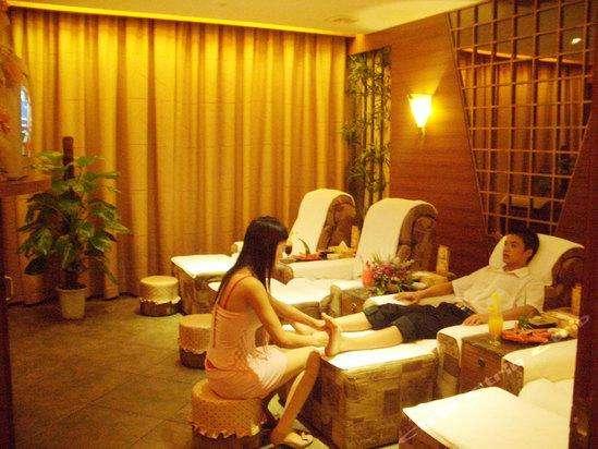 连亏8个月沐足店如何做到月盈利5万 还额外收入100万 真不可思议