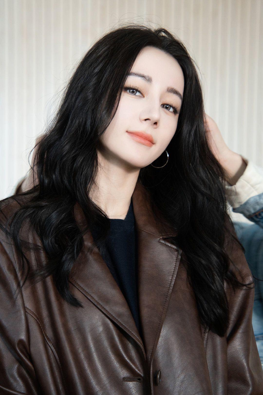 明星迪丽热巴和其他明星相比颜值如何