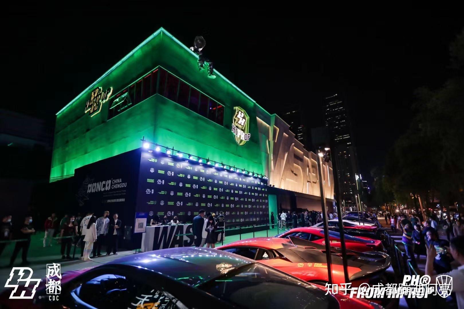 成都学生党想去九眼桥兰桂坊体验一下酒吧求大佬指点各酒吧消费层次