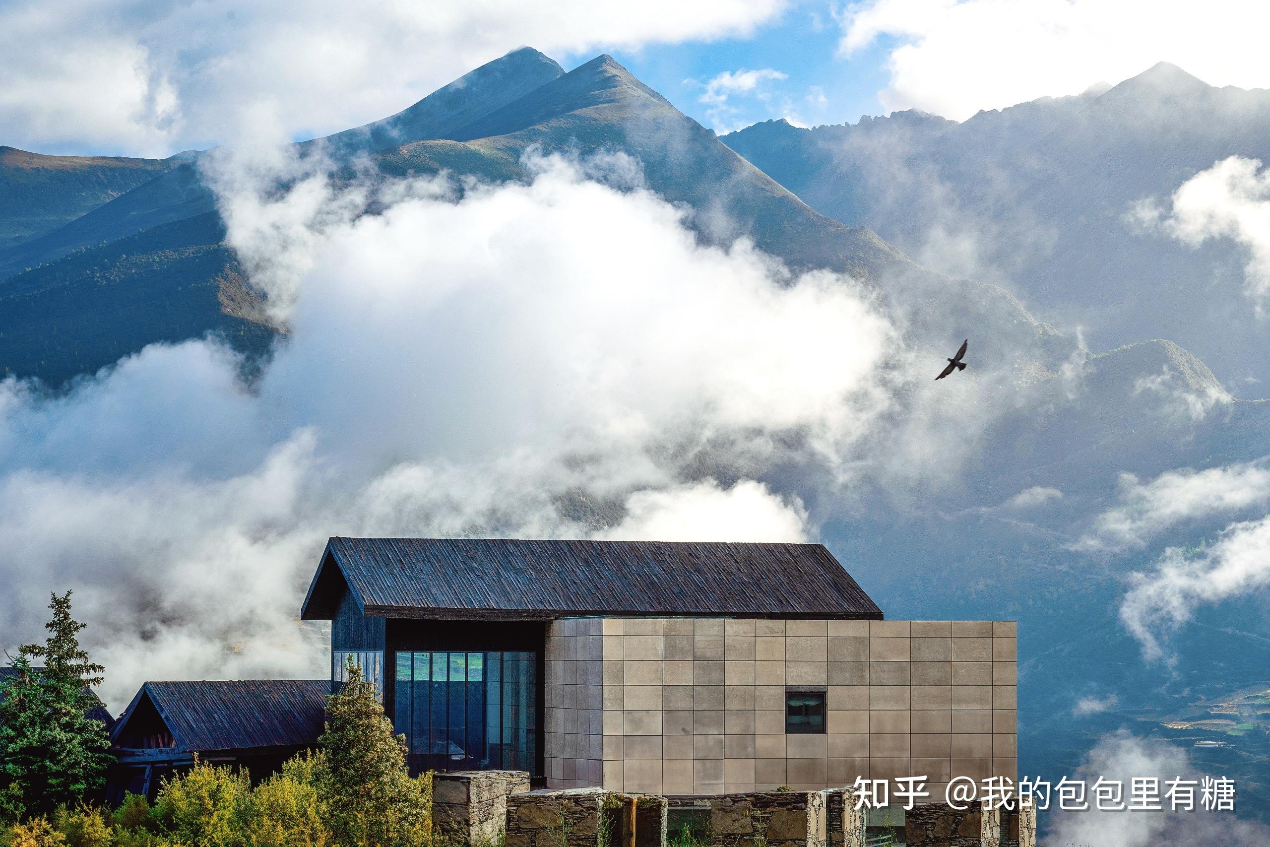 四姑娘山之云端秘境 | 天空之城悬崖酒店-入云山别墅 · 云巅上的悠然时光 - 知乎