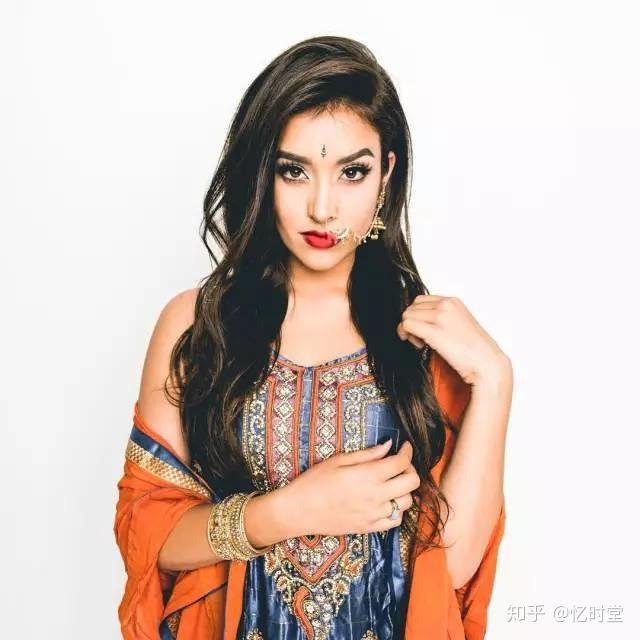 不少狼友纷纷到评论嚎叫,而从照片上看来,阿佳丽的身材确实非常有料