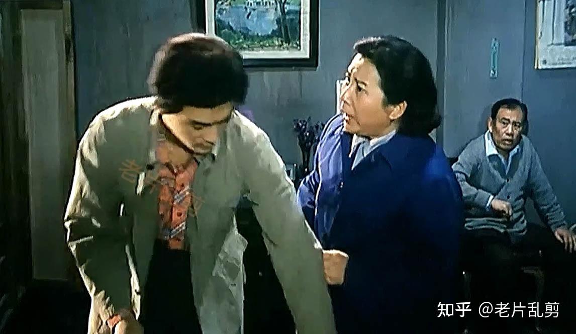 1985年出演张辉执导的《狼犬历险记》片中饰演蚂蚱妈同年出演电影