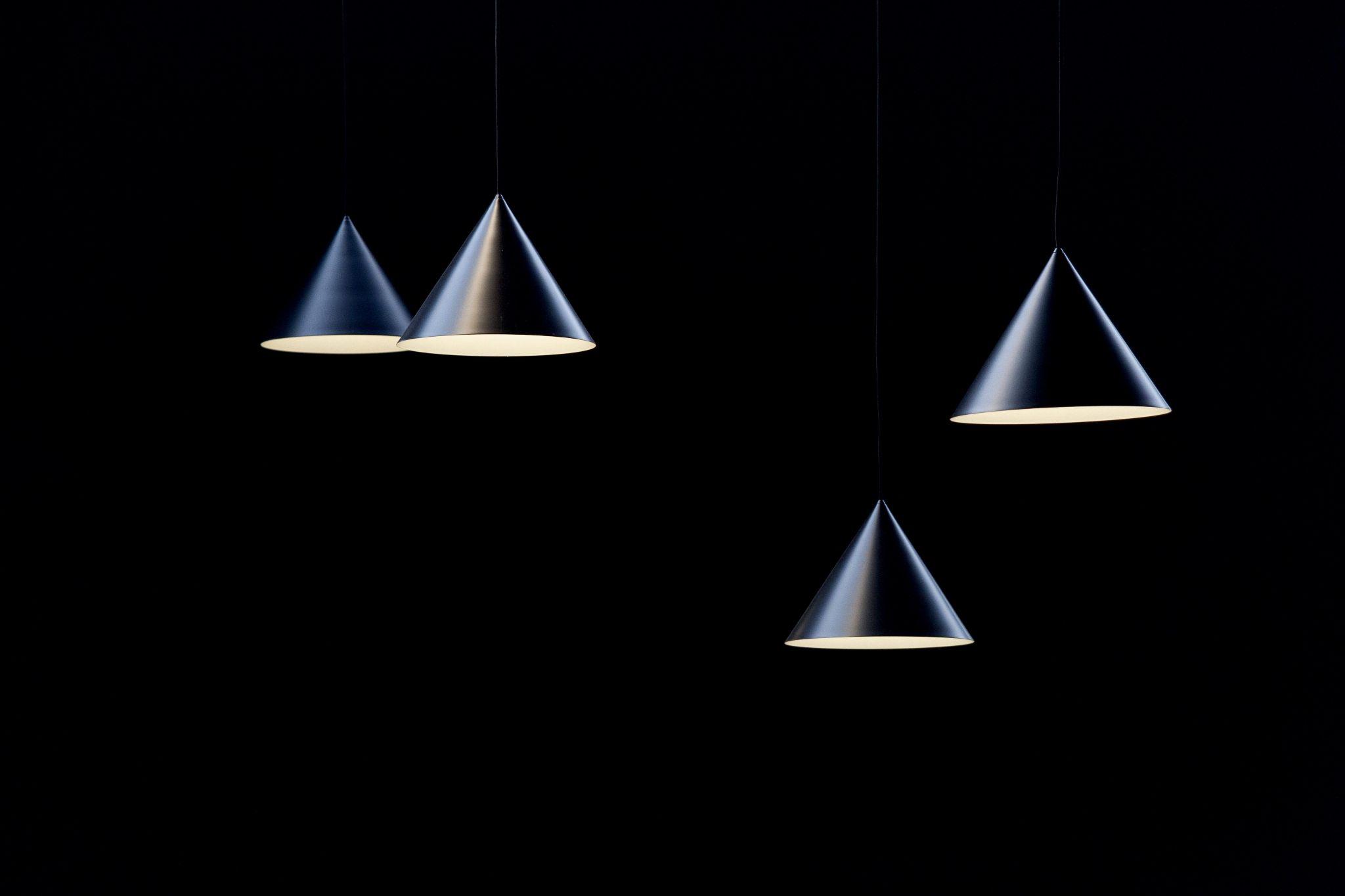 windows7basic壁纸黑色