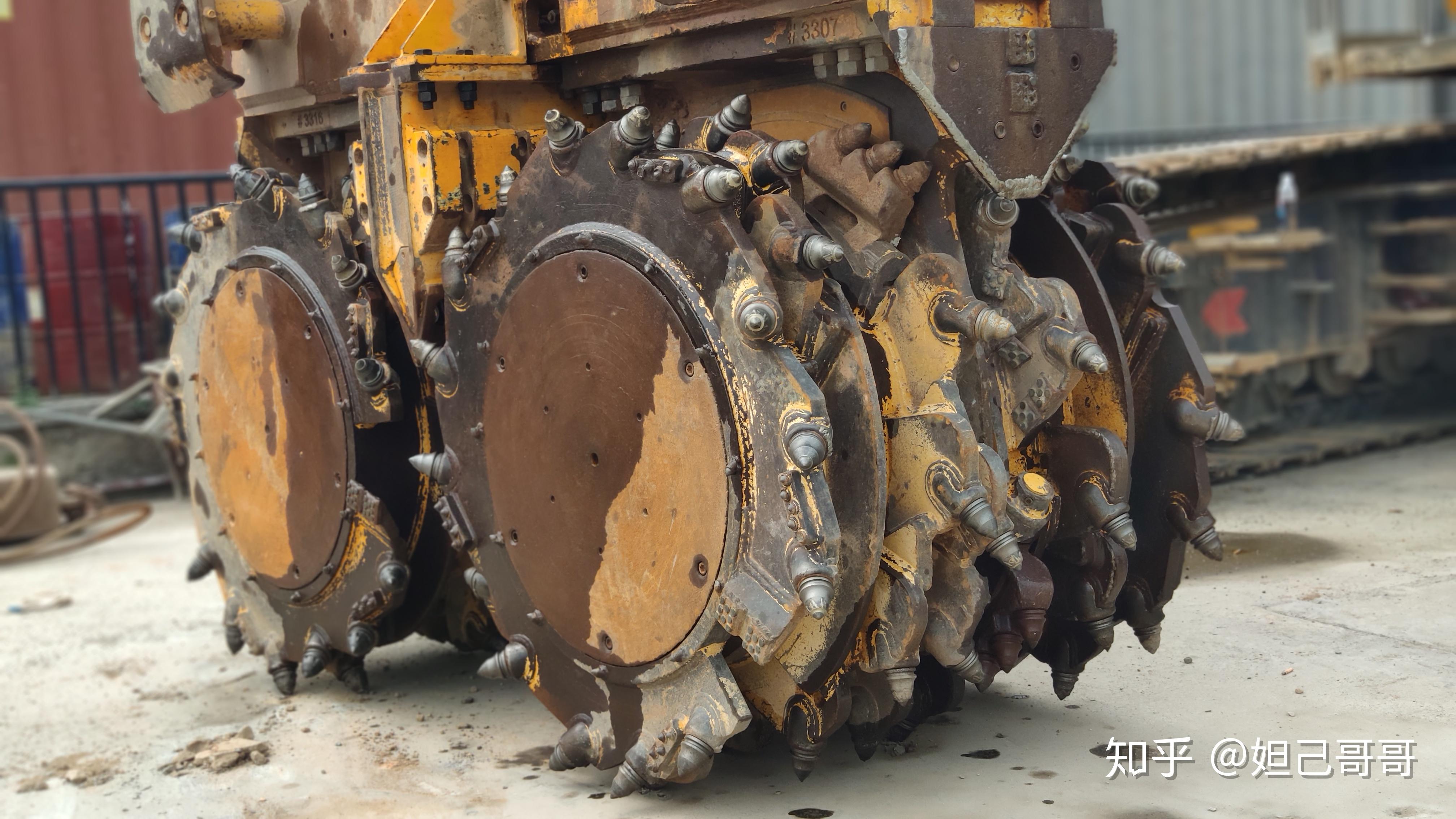 地连墙的铣槽机和成槽机有什么区别? - 知乎