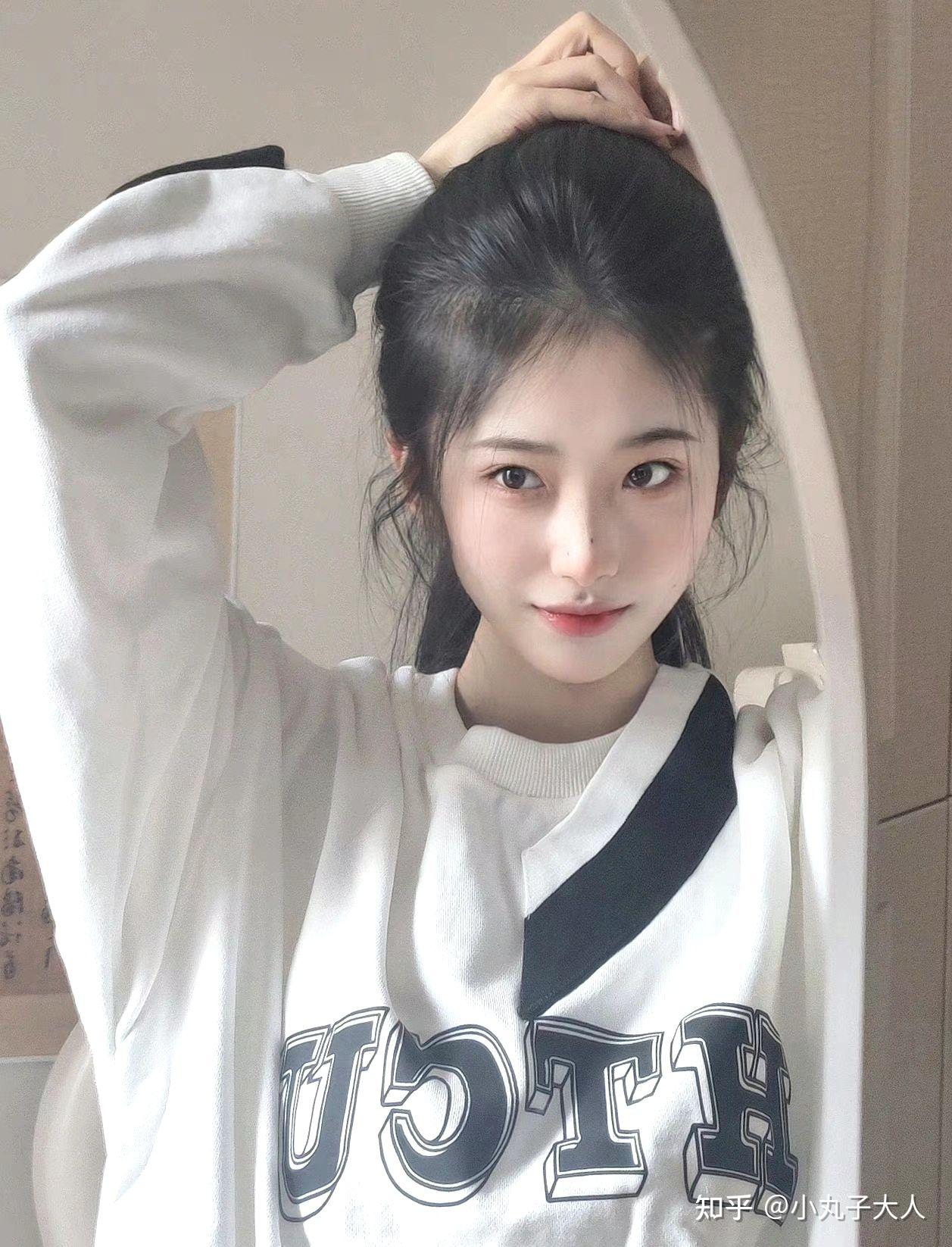 你见过最漂亮的女生长什么样?