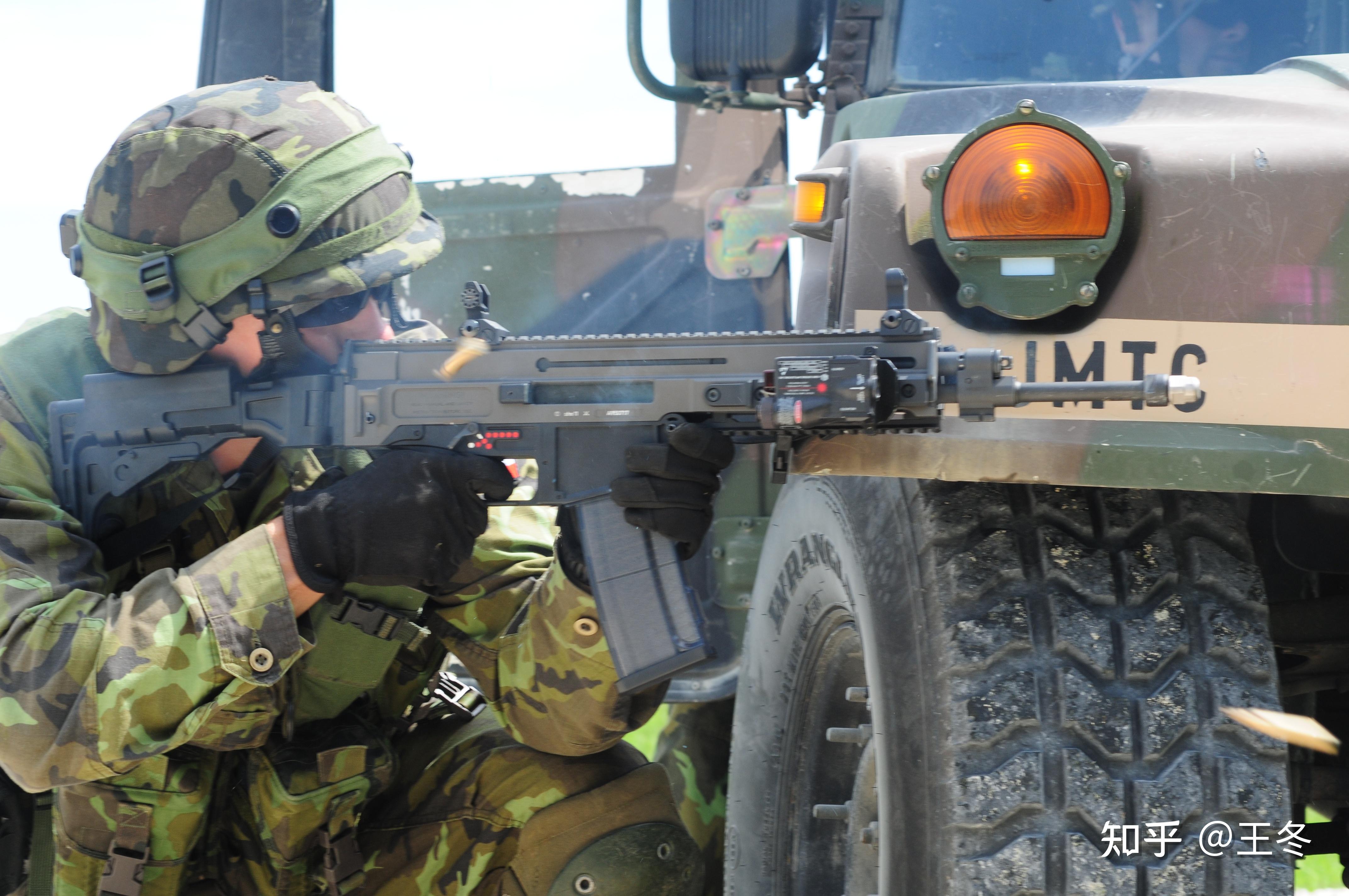 来自捷克共和国的工业精品cz805bren突击步枪