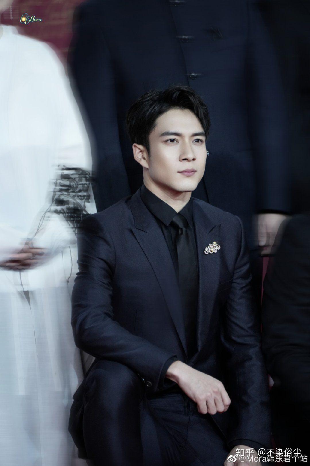 男男明星长的一脸正气? - 知乎