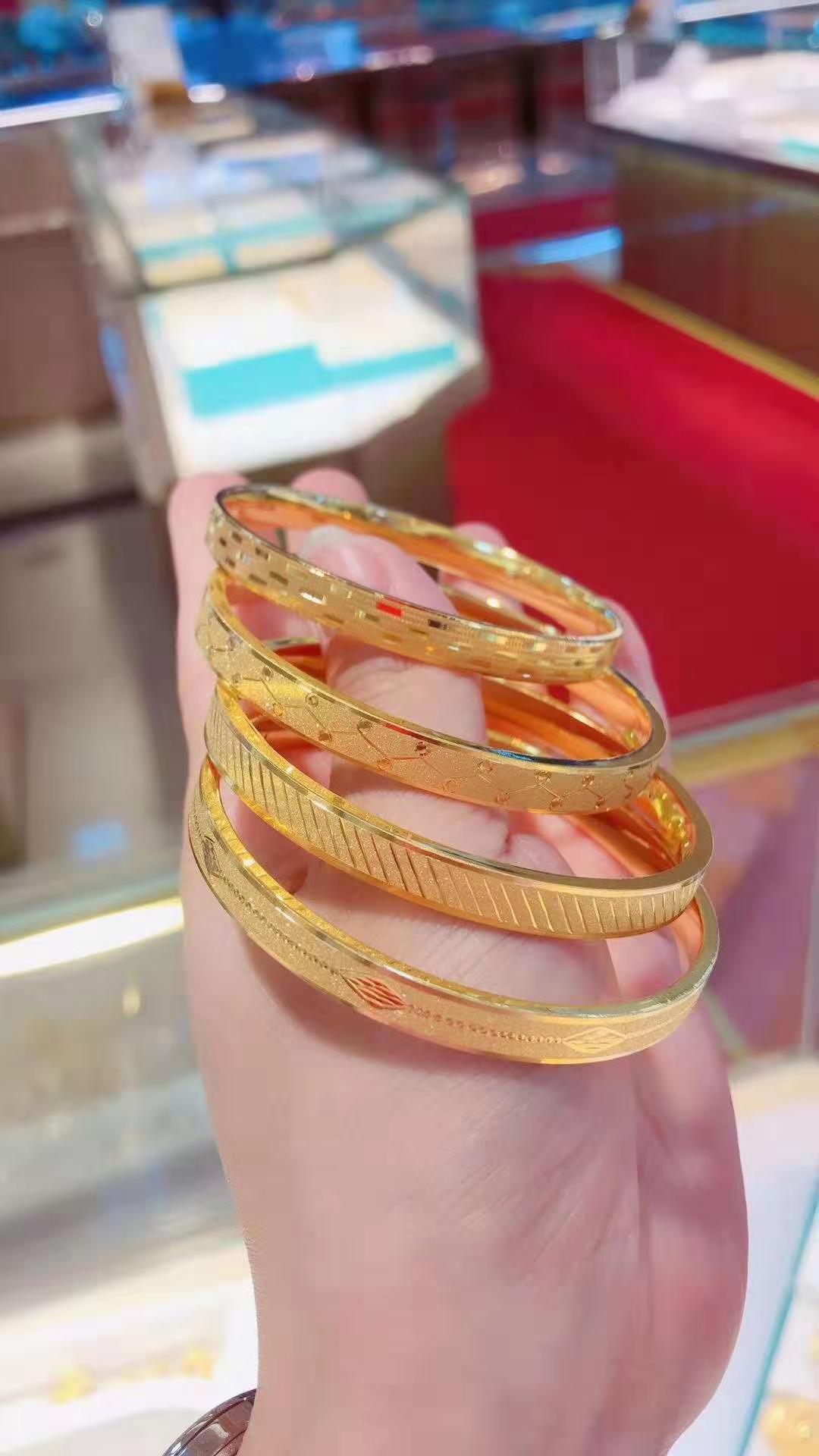 黄金金条回收价今天多少一克 v2-7dcda0e3e24d3a45967757f9cecd6c3a_1440w.jpg?source=172ae18b
