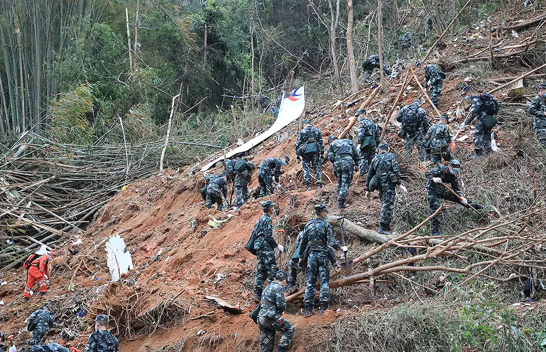 海峡热搜榜|东航坠机现场搜寻范围扩大近5倍 仍在努力搜救生命