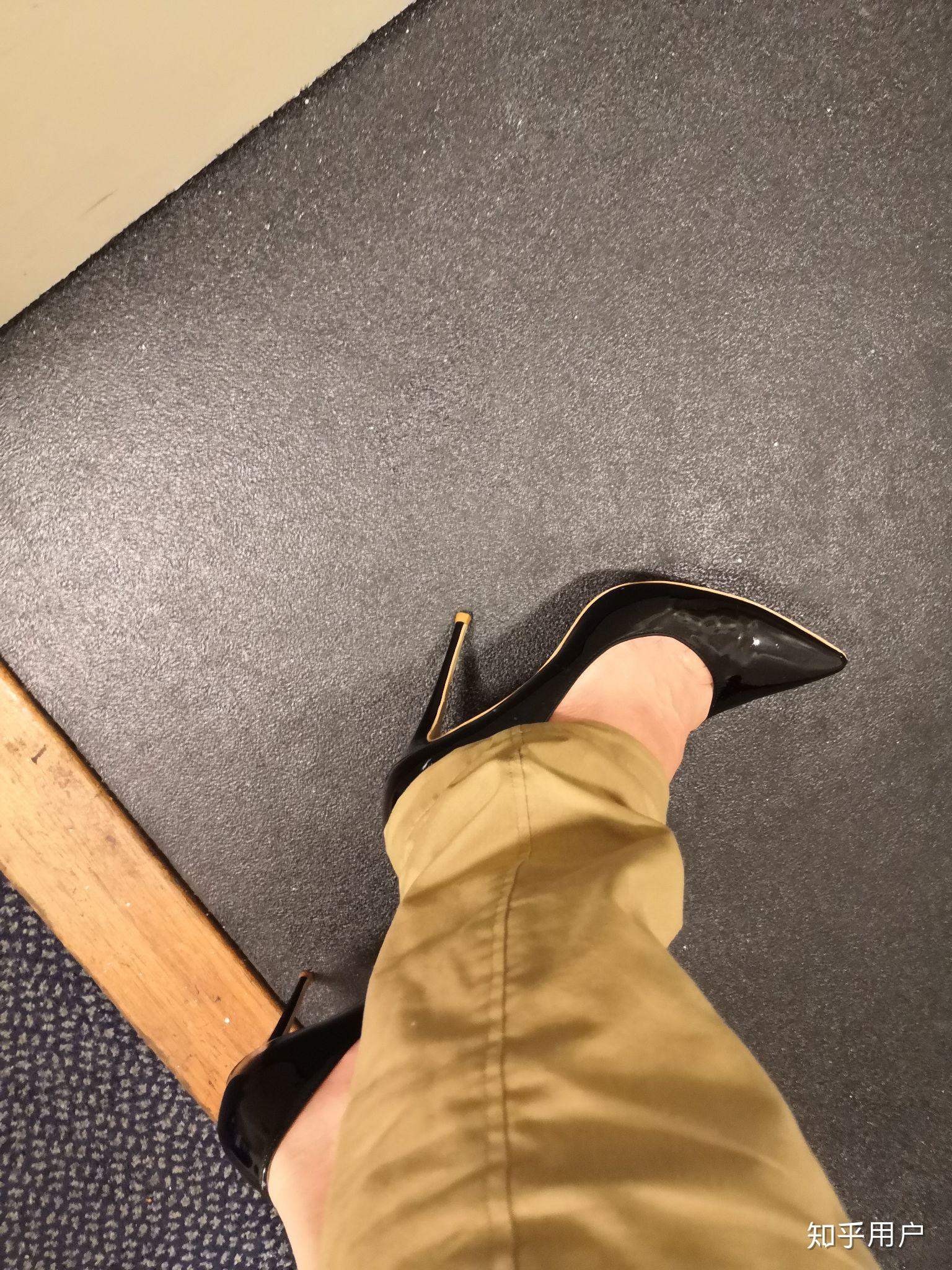 为什么想找一个喜欢穿高跟鞋的女朋友这么难呢?